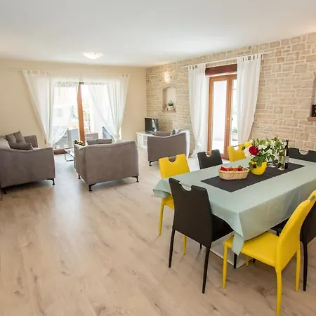Villa Hope 2